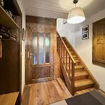 Swiss Alpine Retreat & View Near Martigny 아파트 *
