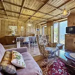 Swiss Alpine Retreat & View Near Martigny 아파트